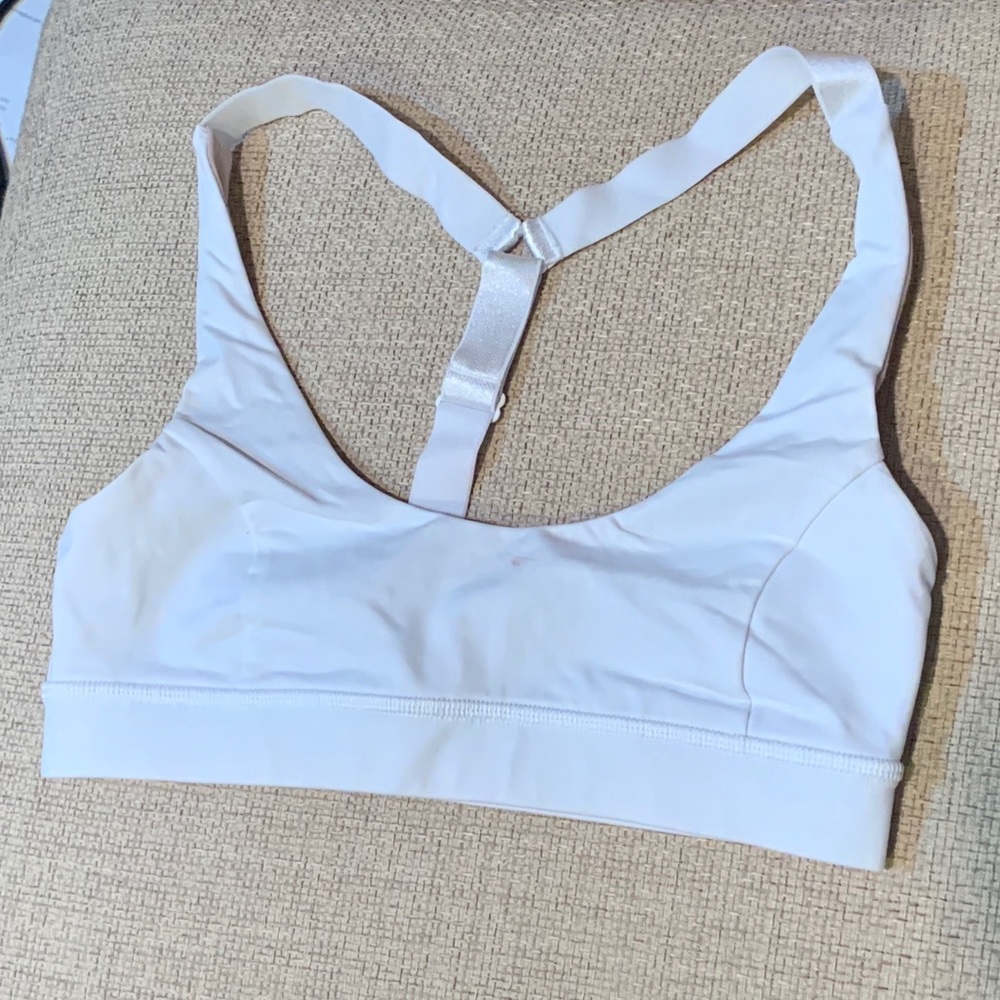 Lululemon white sports bra